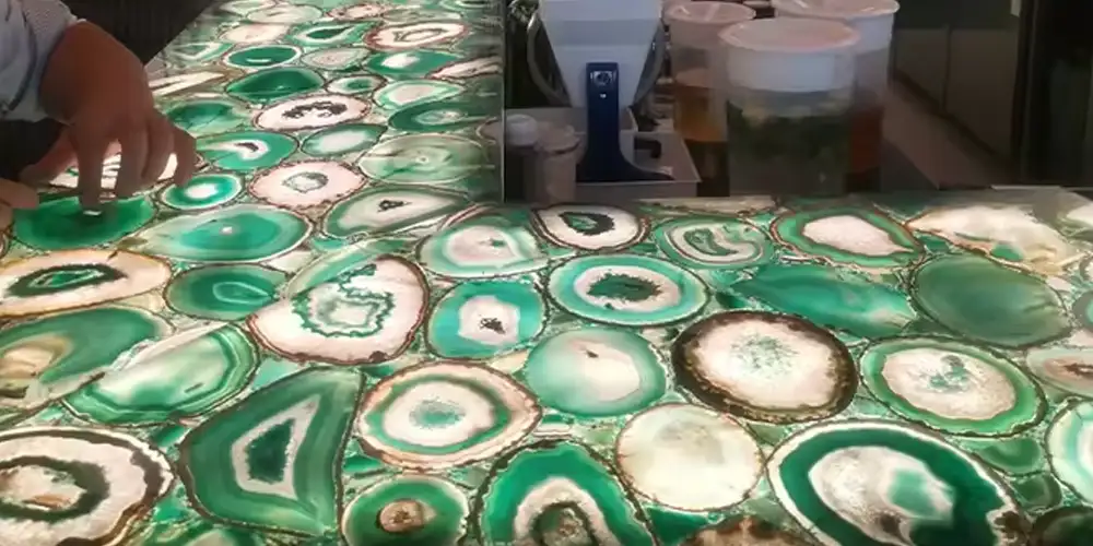 Green Agate Gemstone Backlit Bar Countertops in Hotels Green Agate Gemstone Backlit Bar Countertops in Hotels