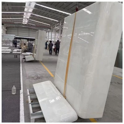 Pure White Onyx bognar flísar